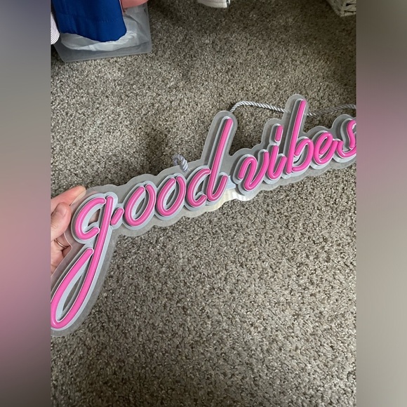 Good Vibes Only Neon Pink Light Up Sign - Picture 3 of 3